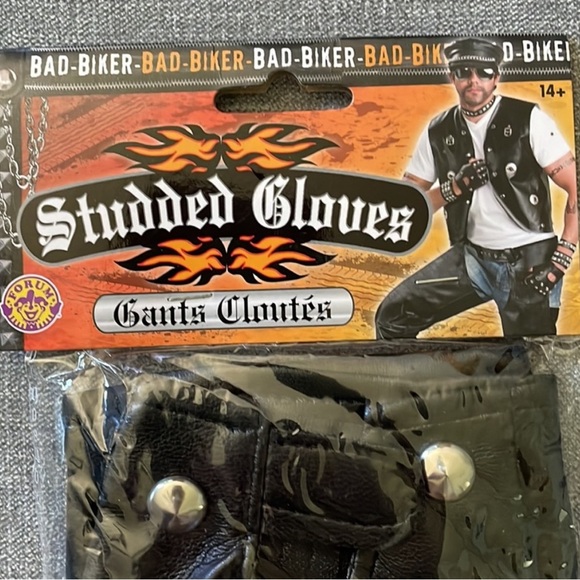 Studded Gloves - Bad Biker Fingerless Gloves - Halloween Rave Punk Rock - Picture 9 of 11